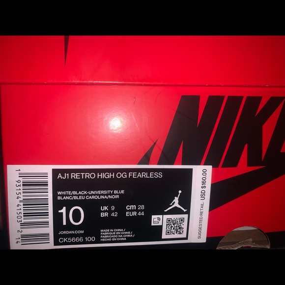 Size 10-11 mens comes with original box all original no reps - Picture 2 of 8